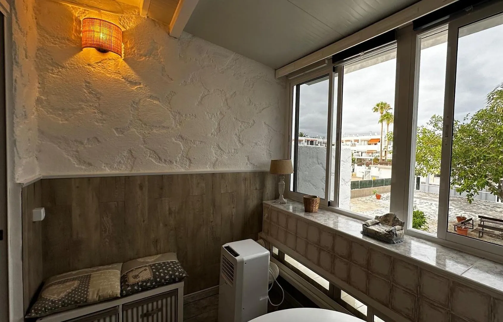 Hand Made Suite Arona